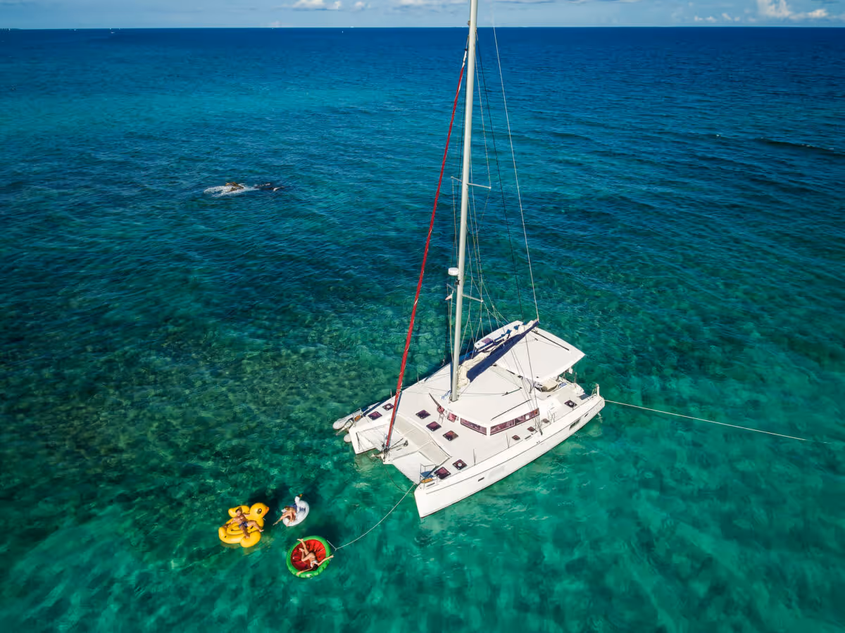 42 ft Lagoon Luxury Catamaran — photo 2