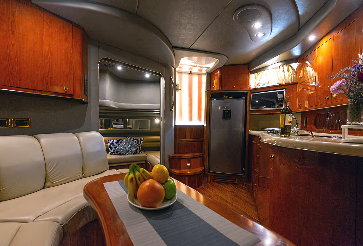 42 ft Sea Ray Luxury Yacht — photo 4