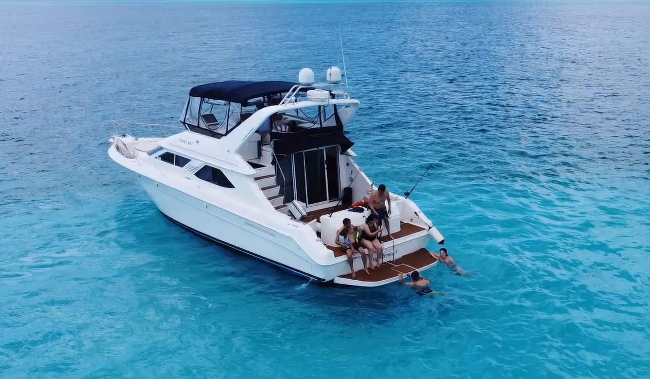 47 ft Sea Ray Luxury Yacht — photo 5