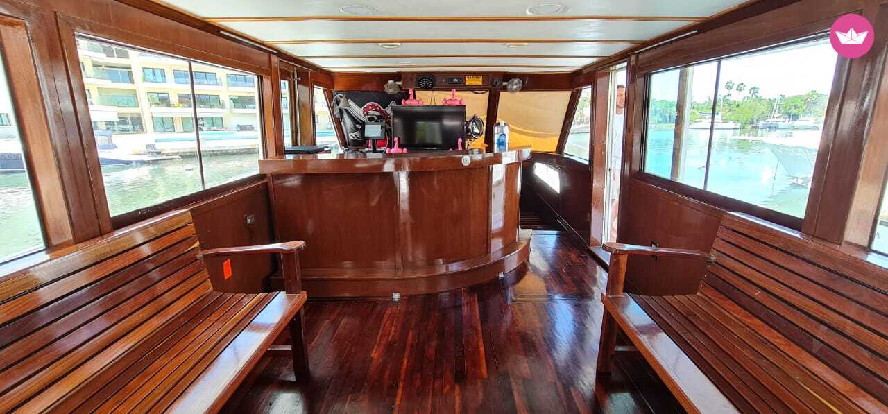 53 ft Luxury Yacht — photo 5