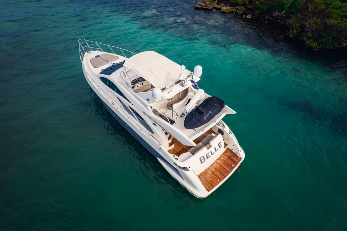 58 ft Azimut Luxury Yacht — photo 2