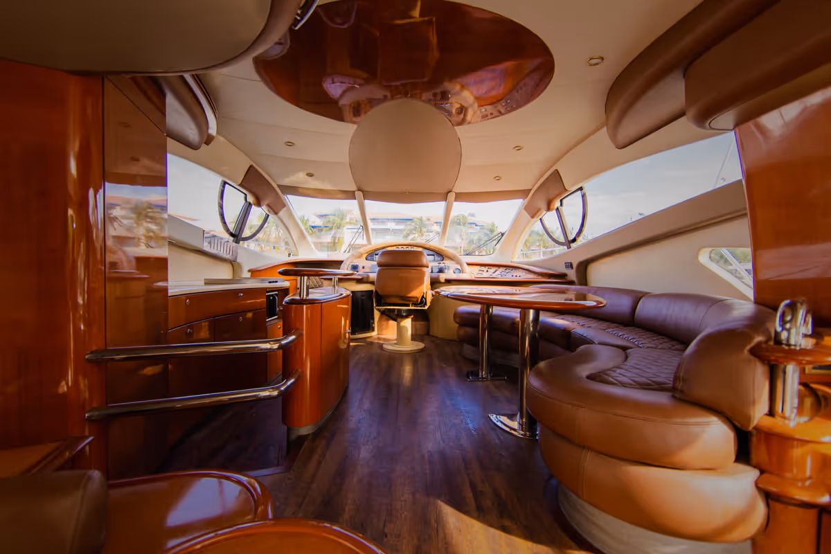 58 ft Azimut Luxury Yacht — photo 4